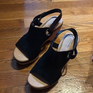 Clarks Black and Tan Sandals with Adjustable Slingback